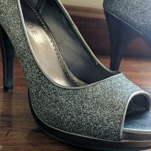Peep Toe Silver Sparkle Pumps